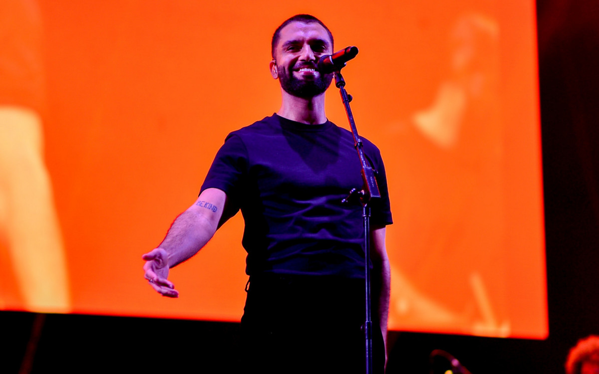 Silva faz show um festival