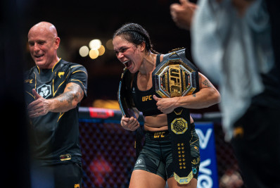 Amanda Nunes se aposenta do UFC após vitória contra mexicana: 'Noite perfeita