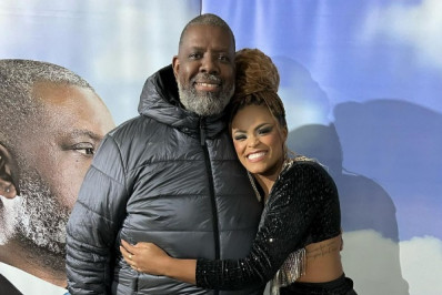 Péricles se manifesta após cantora dizer que foi humilhada por ele