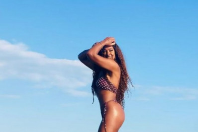 Cris Vianna posa de biquíni e arranca suspiros dos internautas