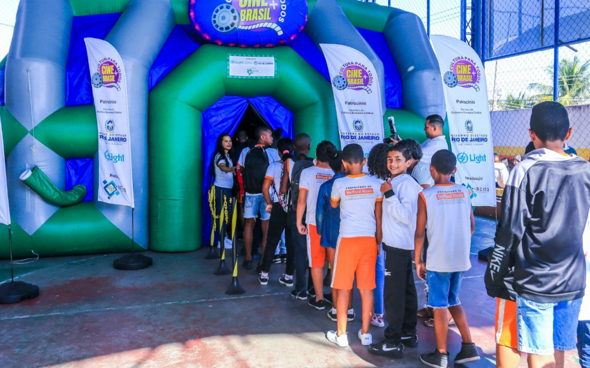 Aluno da Escola Municipal Sebasti&atilde;o Herculano participaram do Cine+Brasil