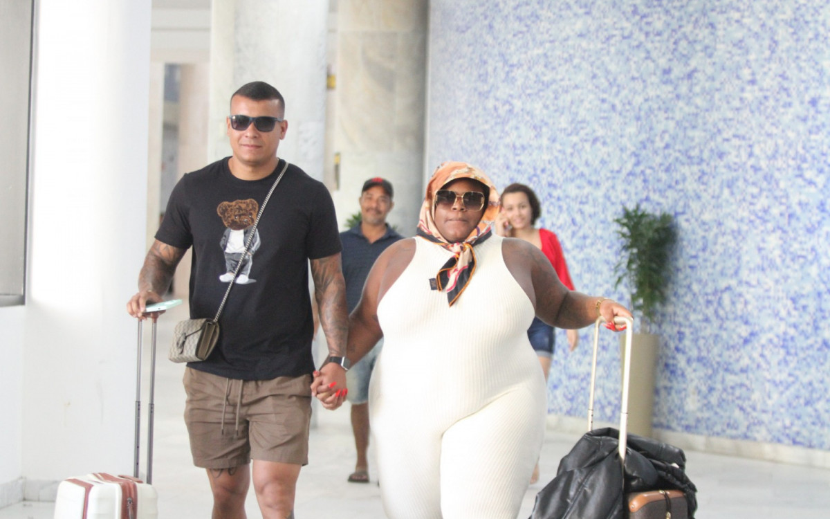 On Valentine’s Day, Jogo Todinho lands at the airport along with his new love |  celebrities