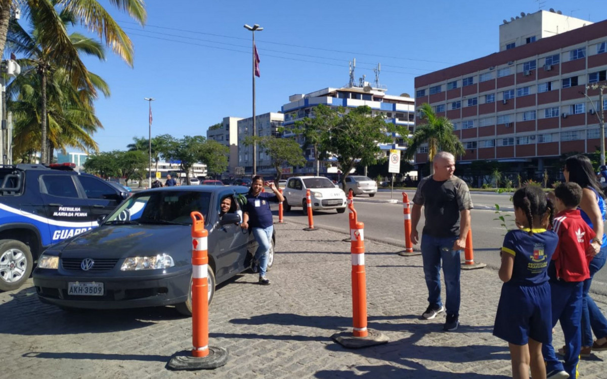 Blitz ecol&oacute;gica no Centro de Araruama