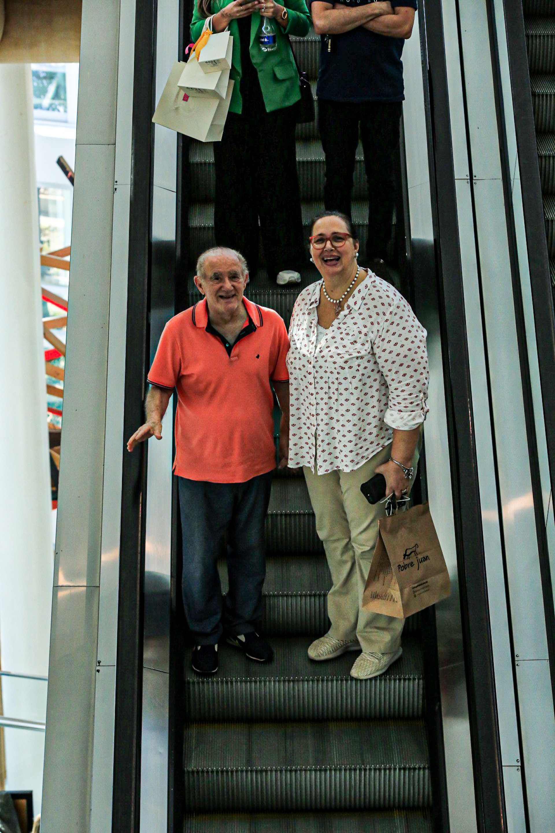 Renato Aragão e a esposa Lilian em shopping no Rio - Edson Aipim/Ag. News