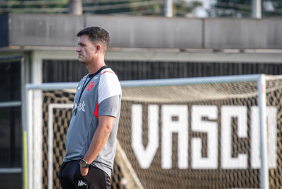 Barbieri se despede do Vasco: 'Frutos desse trabalho serão colhidos'