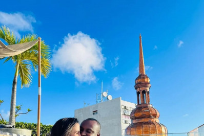 Thiaguinho e Carol Peixinho comemoram Dia dos Namorados na web: 'Que delícia te amar'