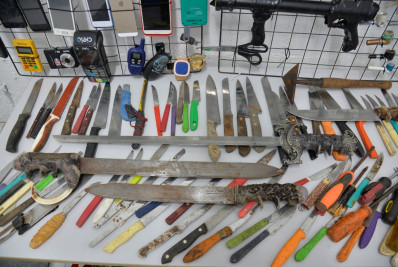 Seop apreende mil facas durante abordagem à população de rua