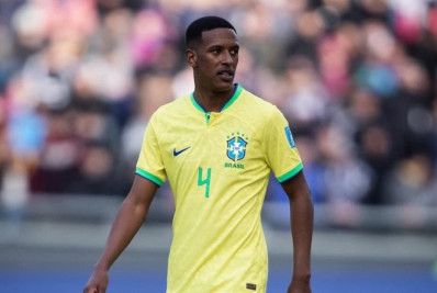 Novo reforço do Vasco, Robert Renan chega ao Rio: 'É o sonho da minha família'