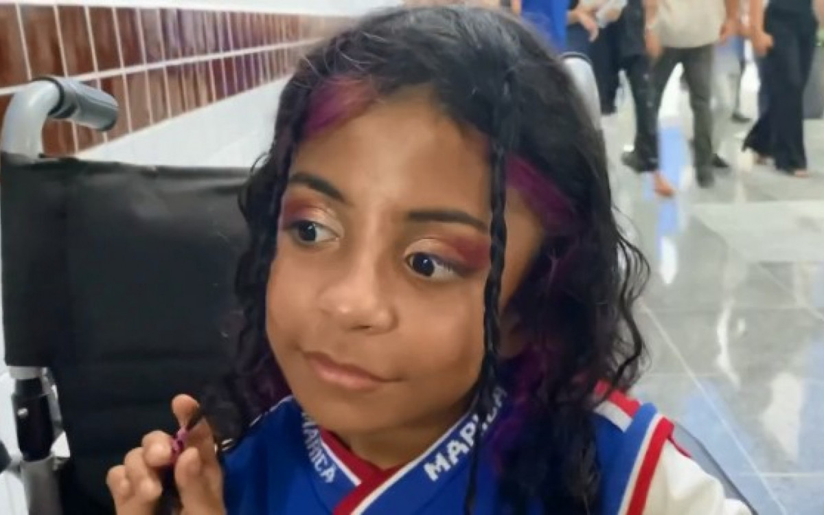 Ana Fl&aacute;via, estudante de 13 anos