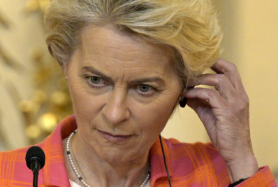 'Se a Ucrânia deixar de lutar, desaparece', afirma presidente da Comissão Europeia