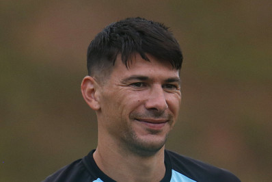 Cuesta reconhece trabalho coletivo do Botafogo, mas exalta dupla de zaga: 'Vive um grande momento'