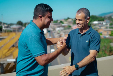 Prefeito Rogerio Lisboa e o deputado estadual Elton Cristo celebram uma das maiores obras de Nova Iguaçu