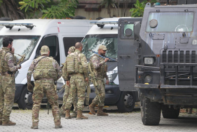 Operação mira chefe do tráfico e esquema de extorsão a moradores em Senador Camará