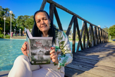 Escritora de Porto Real lança livro no próximo sábado