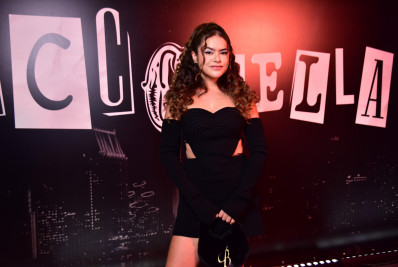 Maisa desmente rumores de affair e diverte a web: 'Todo mundo encalhado'