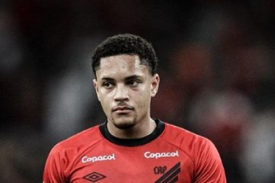 Barcelona acerta a contratação de Vitor Roque por R$ 209 milhões, crava jornal espanhol