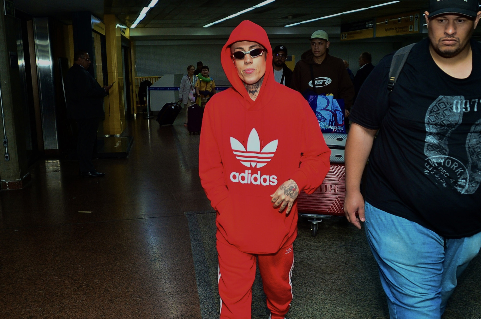 MC Daniel desembarca em aeroporto de São Paulo - Eduardo Martins / Agnews 