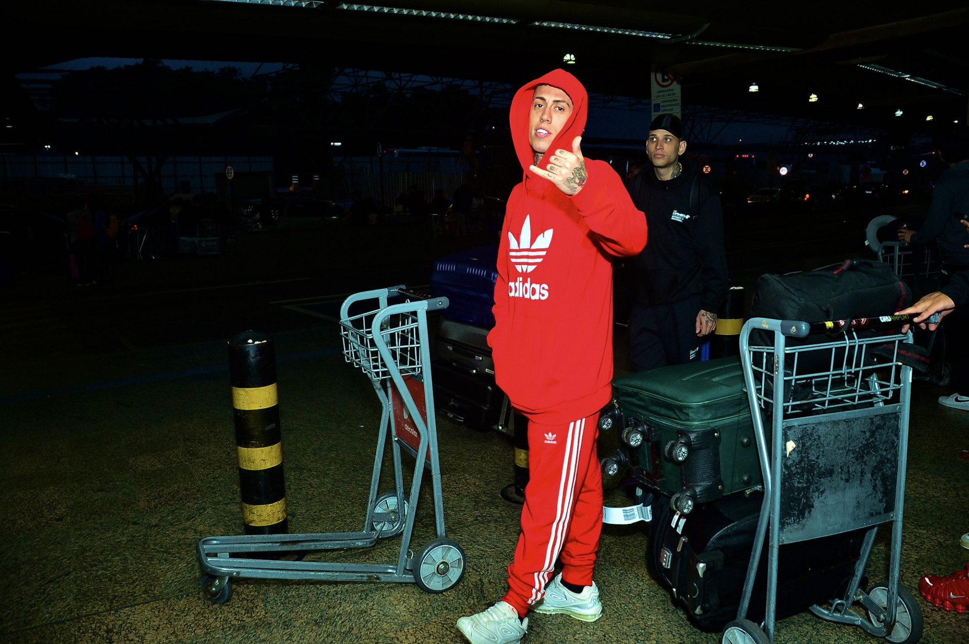 MC Daniel desembarca em aeroporto de São Paulo - Eduardo Martins / Agnews 