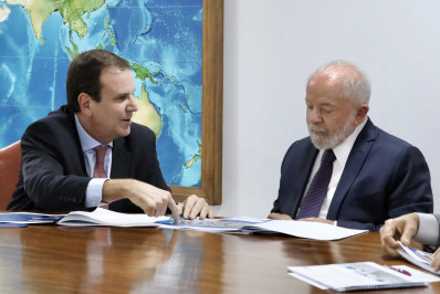 Santos Dumont só vai operar voos para Brasília e Congonhas, diz Paes após reunião com Lula