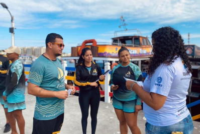 Campanha educativa divulga instruções para avistamento de baleias em embarcações de Arraial do Cabo