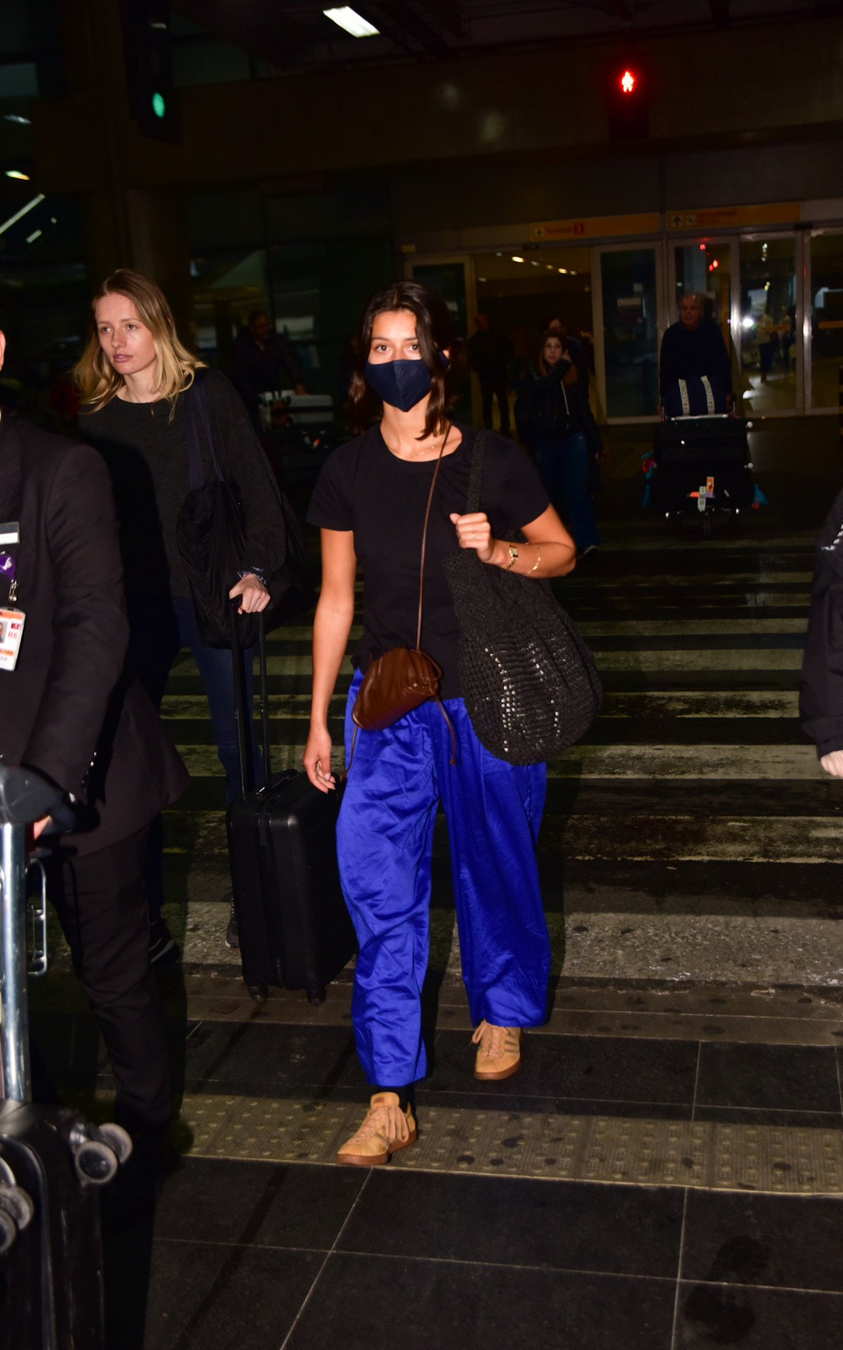 Atriz Anya Chalotra, de \'The Witcher\'