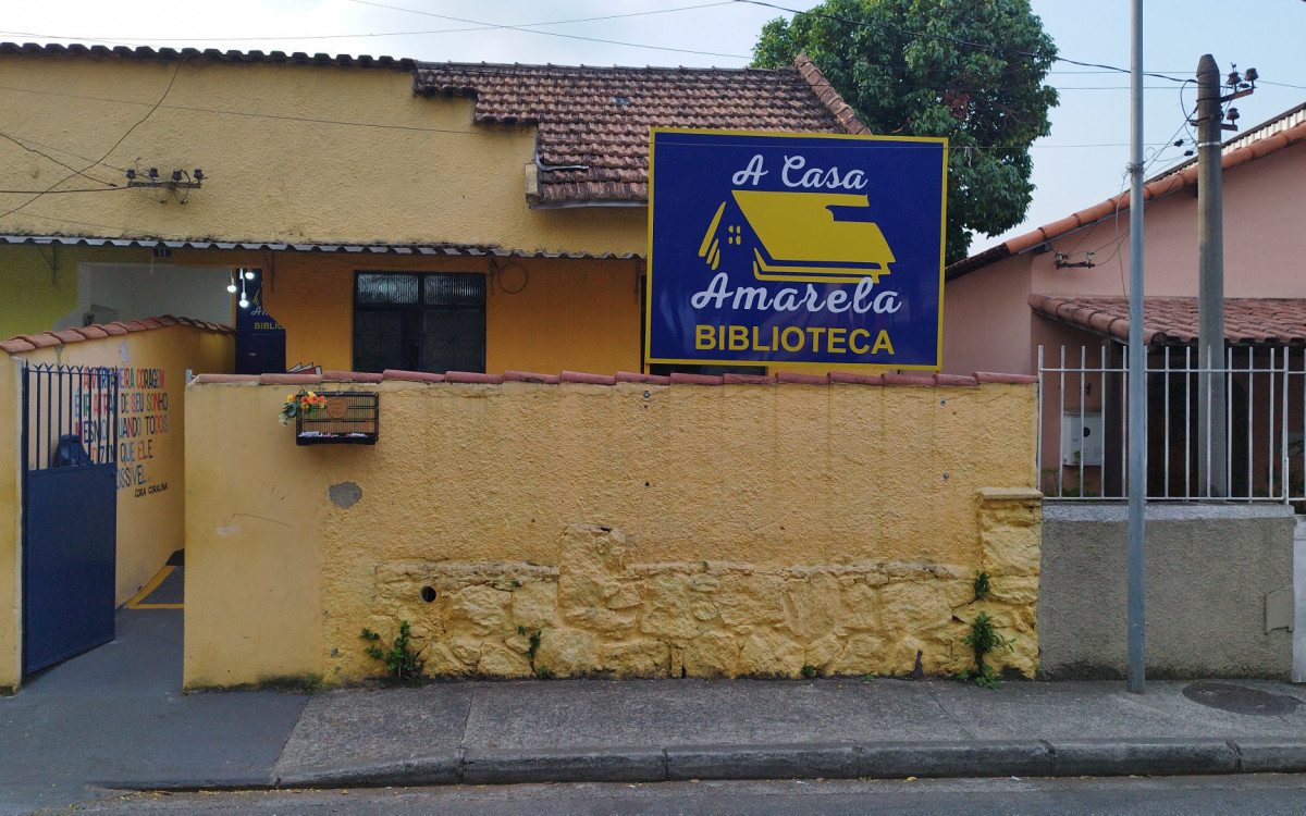 Biblioteca fica na Rua Padre M&aacute;rio Vers&eacute;, 11, em Anchieta