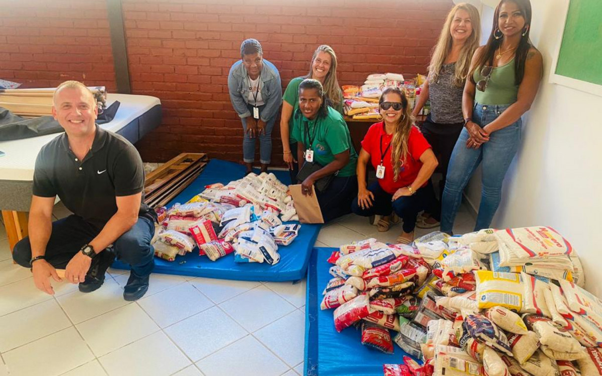 Arrecada&ccedil;&atilde;o dos itens n&atilde;o perec&iacute;veis foi realizada durante a programa&ccedil;&atilde;o do Maio Amarelo