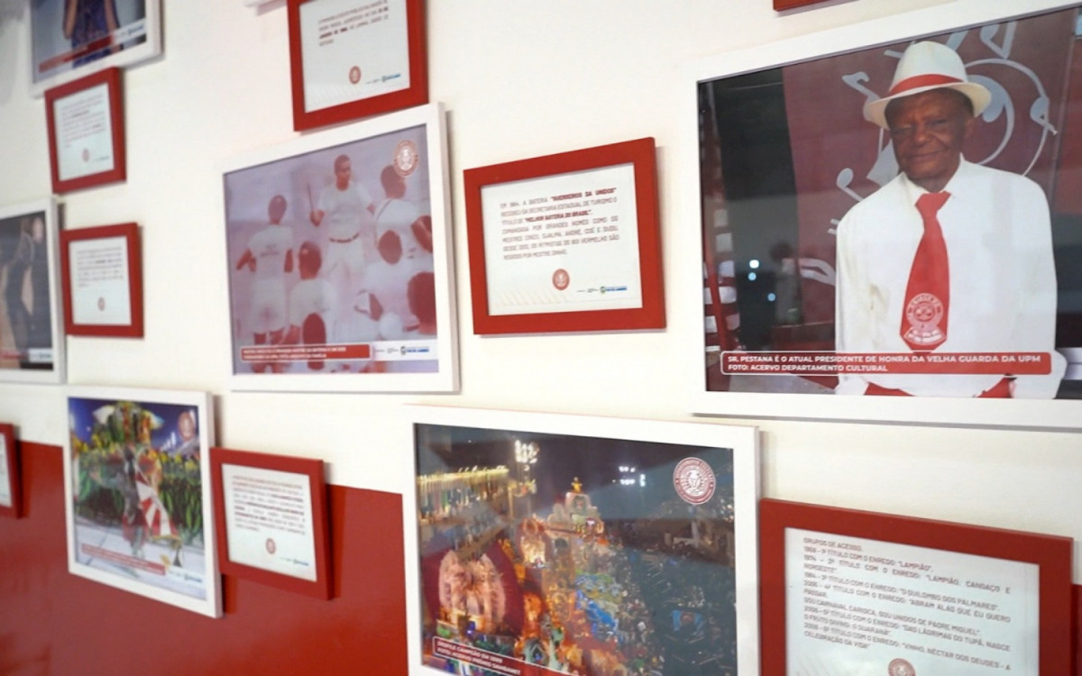 Mostra est&aacute; em cartaz na quadra da escola, em Padre Miguel