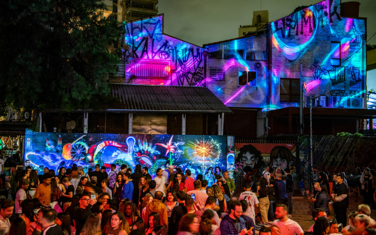 M&uacute;sica e proje&ccedil;&otilde;es tamb&eacute;m transformam espa&ccedil;os da cidade - Lost Art