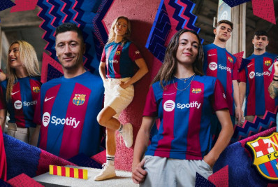 Com inspiração na equipe feminina, Barcelona lança a camisa para a temporada 2023/24