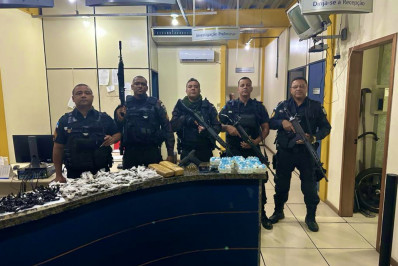 Polícia Militar prende quarteto com grande quantidade de drogas