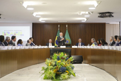 Lula pede agilidade na nomeação de aliados do governo