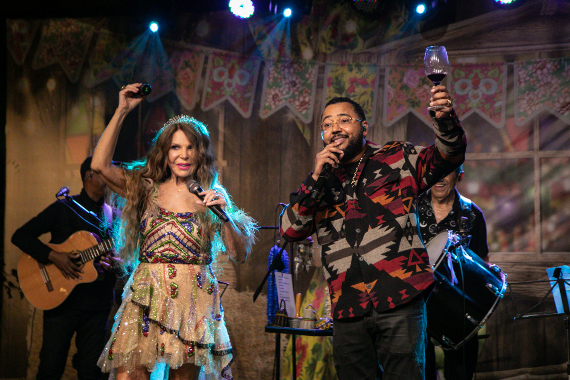 Festa reuniu famosos como Elba Ramalho e Dudu Nobre  - Foto: André