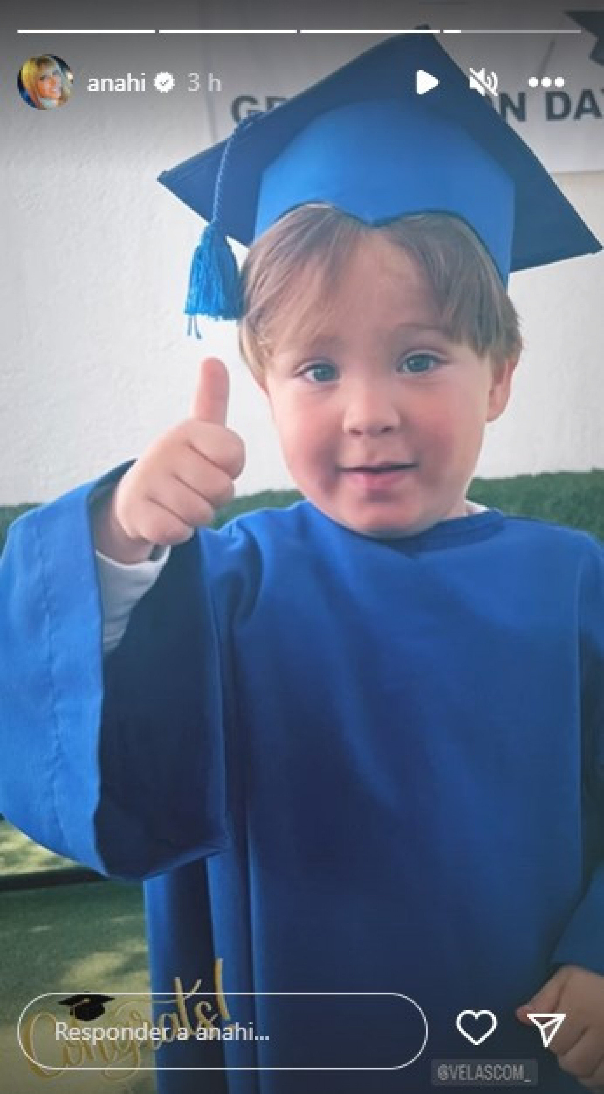 Anahí compartilha foto do filho Emiliano - Reprodução/Instagram