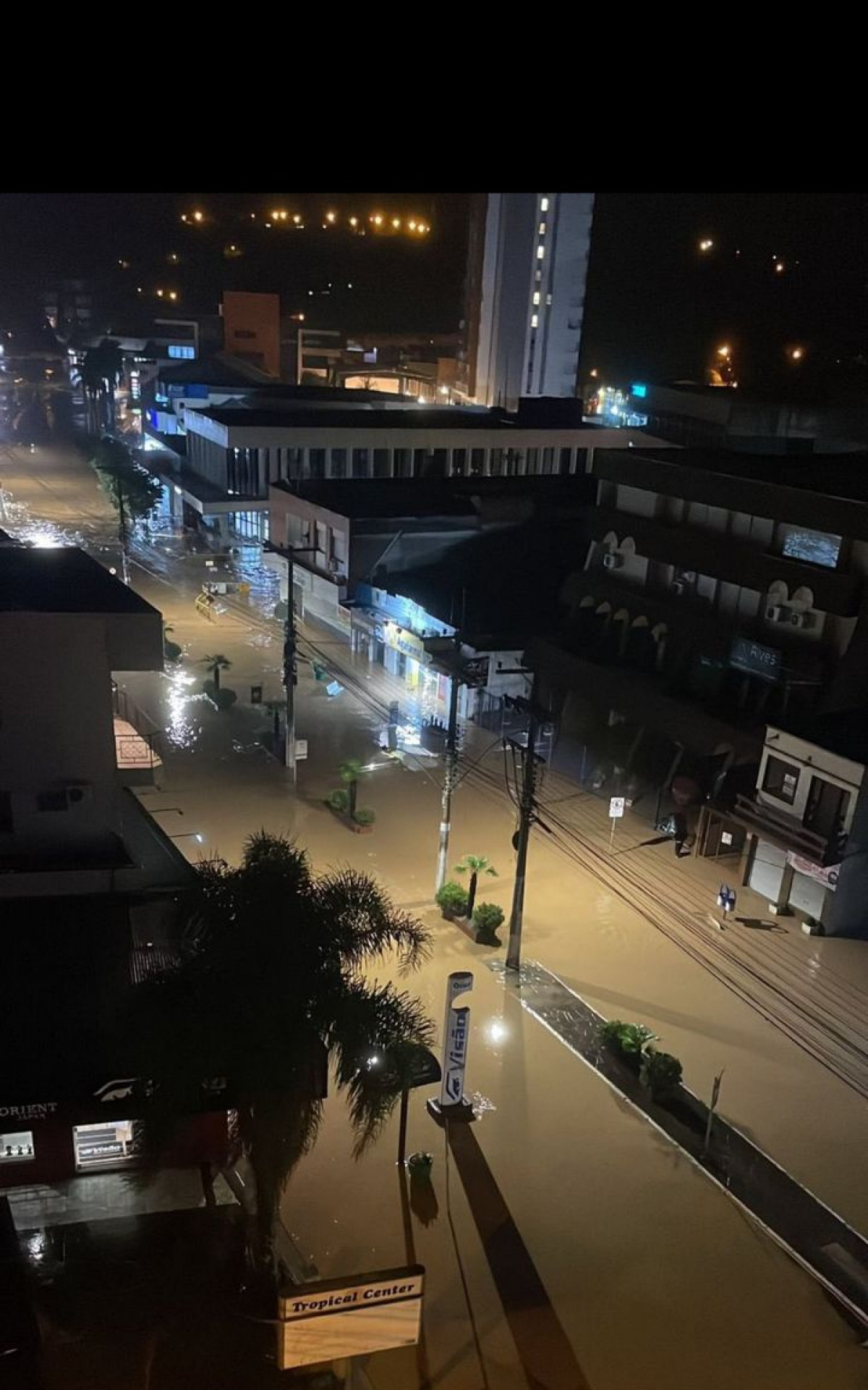 Passagem de ciclone provaca alagamentos, bloqueio de estradas e cancelamento de voos em Santa Catarina e no Rio Grande do Sul - Reprodução: redes scoiais