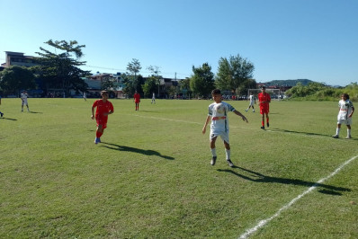 Real Mambucaba A e Estrela Branca na liderança da Copa Angra de Futebol Sub-15