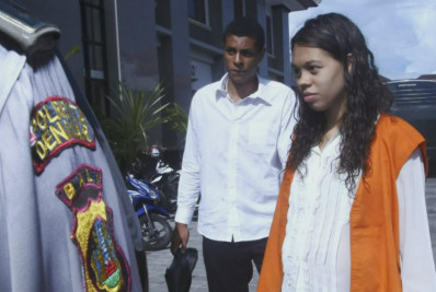 Nos EUA, 'assassina da mala' de Bali se declara culpada de matar a mãe