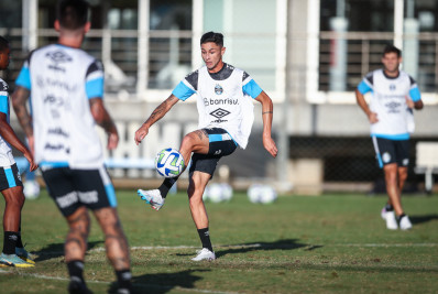 Com Diogo Barbosa, Fluminense chega ao oitavo lateral-esquerdo contratado desde 2019