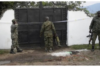 Grupo ligado ao Estado Islâmico mata 41 estudantes em escola de Uganda