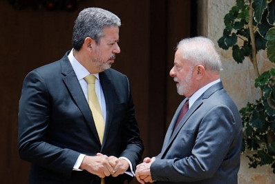 Por que o Centrão e Lula conversam por uma aliança