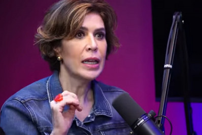 Maria Clara Gueiros relembra constrangimento com figurante da Globo: 'Enfiou a língua na minha boca'