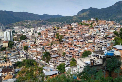 PM reforça policiamento após tentativa de invasão ao Morro dos Macacos