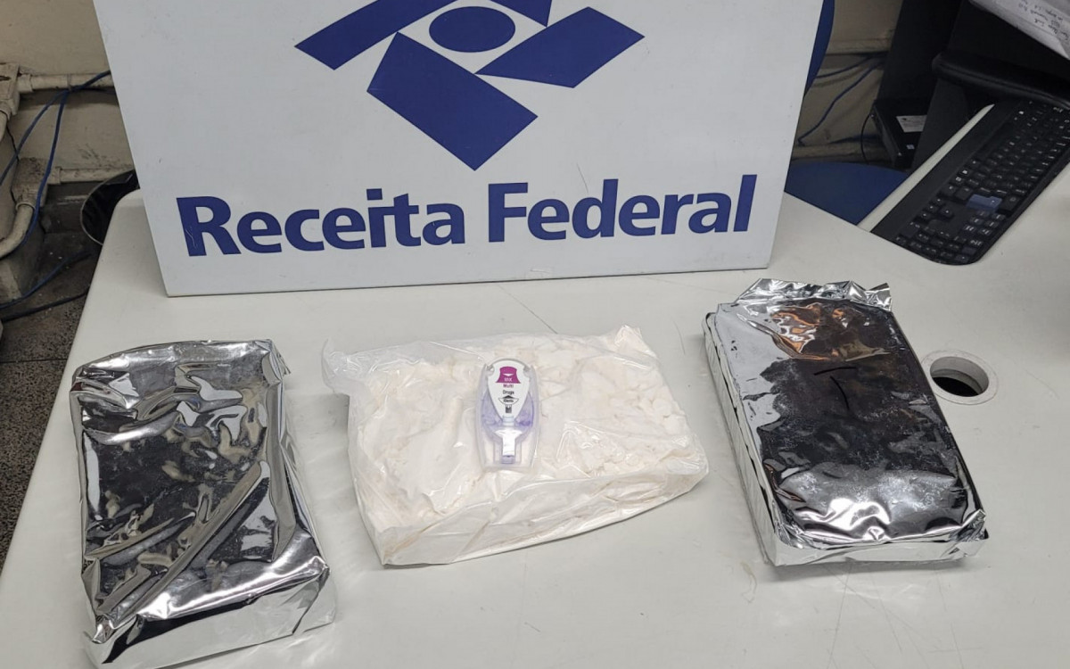 Drogas foram encontradas em tr&ecirc;s encomendas postais