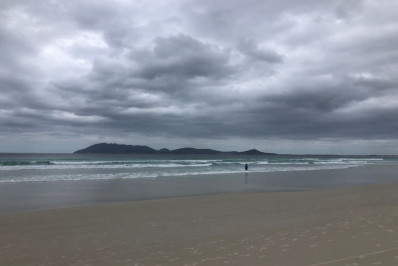 Tempo instável e possibilidade de chuva marcam esta segunda-feira (19) em Cabo Frio