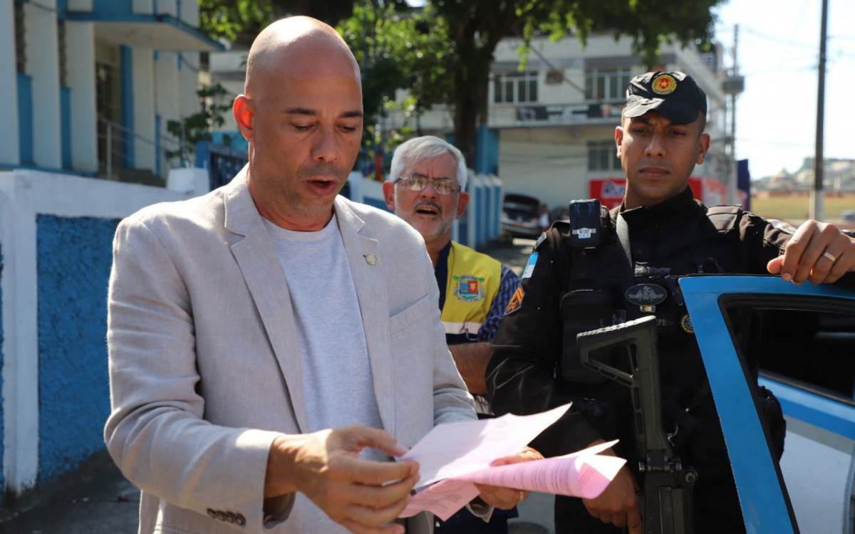 Deputado Valdecy da Sa&uacute;de cobra explica&ccedil;&otilde;es ao Detran sobre as blitz que t&ecirc;m sido feitas em S&atilde;o Jo&atilde;o de Meriti 
