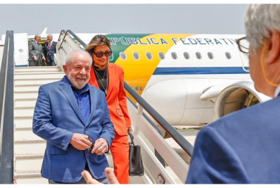 Lula desembarca em Roma para compromissos oficiais