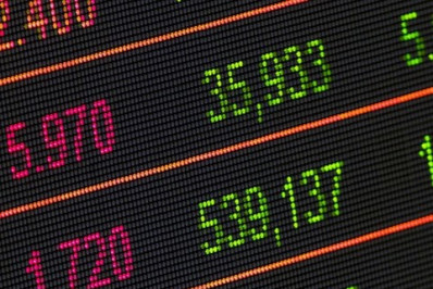 Dólar abre em alta em dia considerado negativo para a economia 