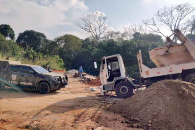 Guarda Ambiental de Barra Mansa apreende caminhão por descarte irregular