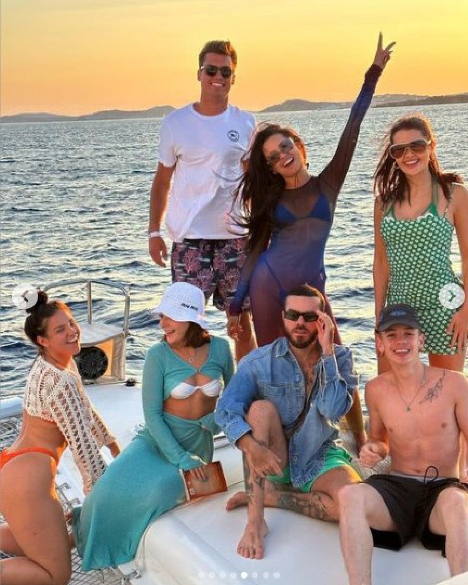 Juliette posa com as amigas em viagem para a Grécia - Reprodução/Instagram