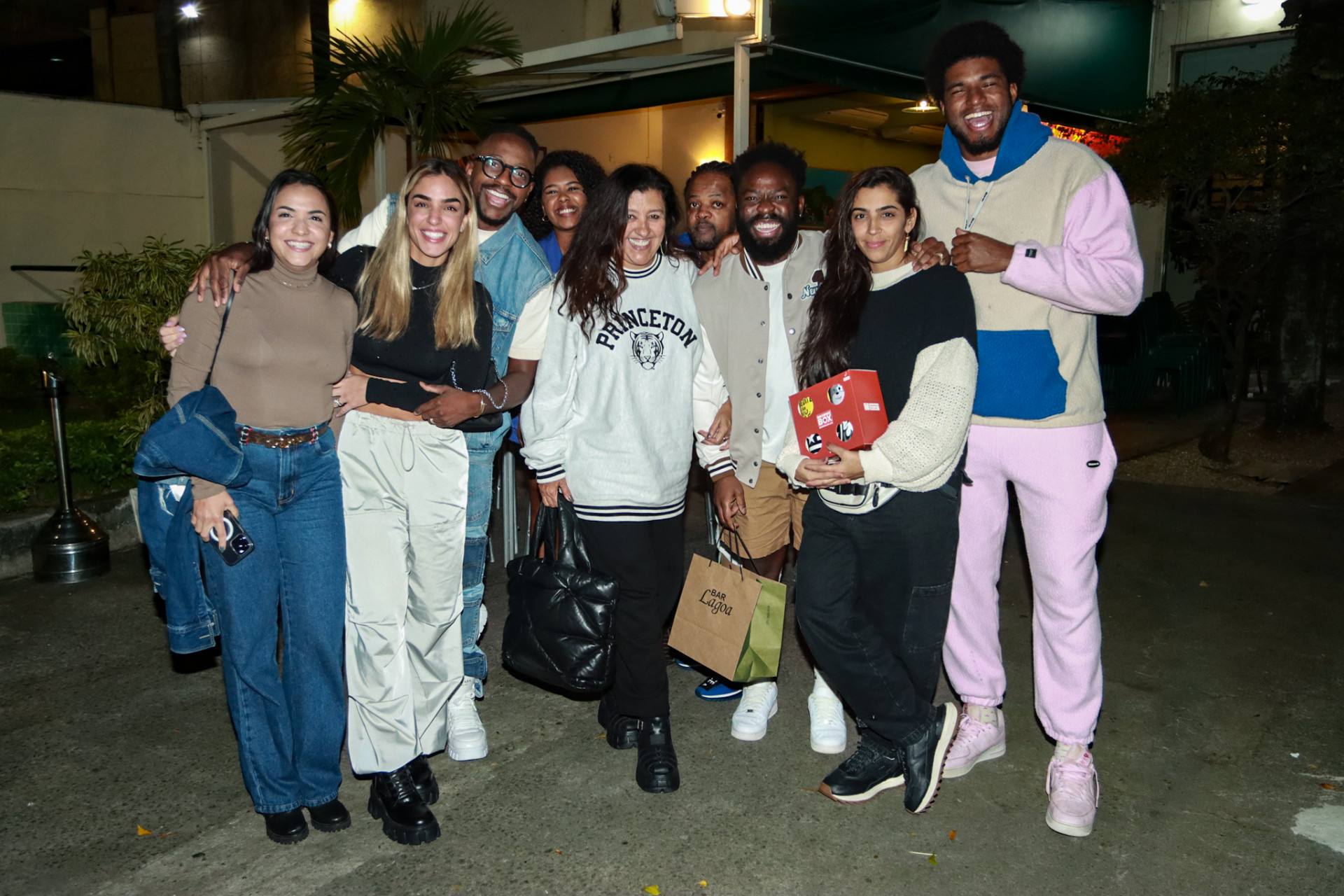 Benedita, filha de Regina Casé, comemora aniversário ao lado de familiares e amigos famosos - Adão e Chapetta / Ag. News